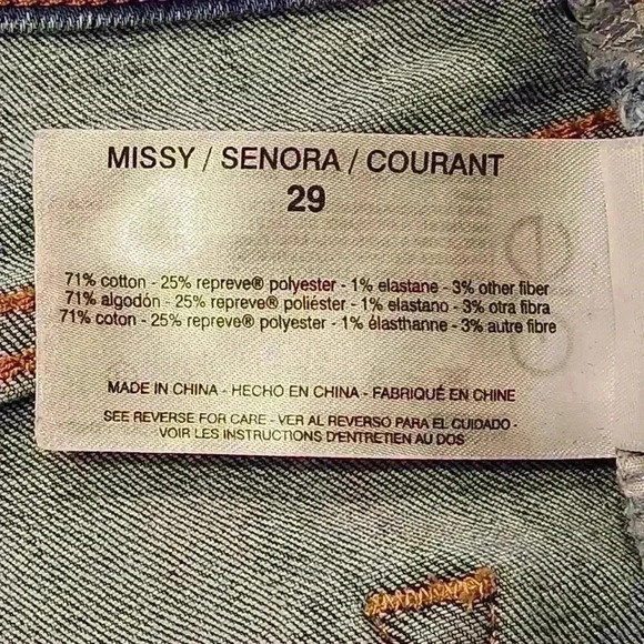 Sanctuary Denim Connector Frayed Hem Kick Crop Light Wash Missy Jeans - Picture 6 of 11
